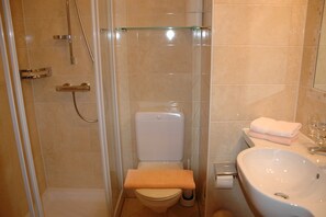 Appartements Vilsalp TAN 1 west Dusche/WC