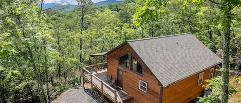 House and view - House and mountain view