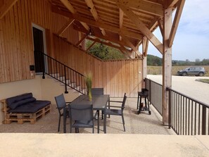 Terrasse sécurisée de 35 m2.