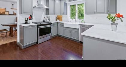 Saratoga Links track rental 4 bed 2.5 bath. Sleeps 8!!