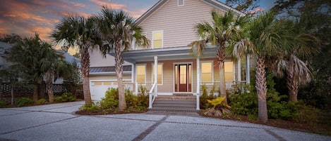 Front of the house from the tranquil drive.