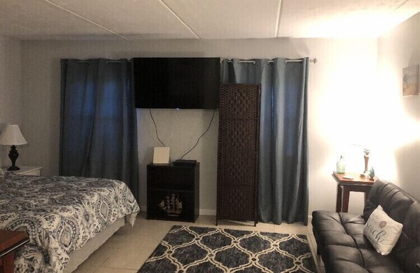 Cute Studio Condo 