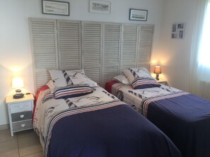 chambre 2 avec 2 lits de 70