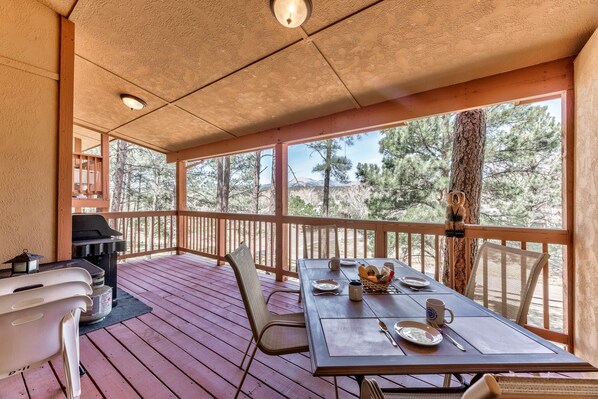 Deck Dining