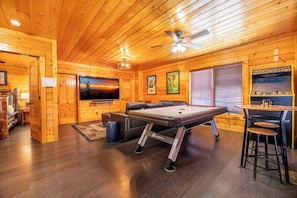 Spielezimmer