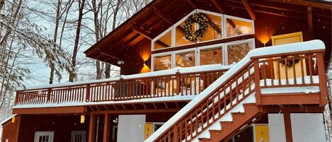 Welcome to your modern, convenience-first ski chalet!