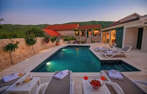 pool