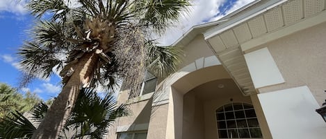 7 Bd; 4.5 bth Private home just minutes to  Disney