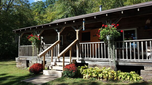 Riverview Cabin
