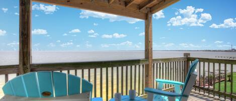 W.O.W.!  Check out this cool deck over the water.  Doesn't get better than this.  You can see Kemah Boardwalk from the deck.  Come on over and enjoy all the fun! Fireworks over the water during summer!