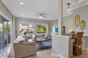 LIVING ROOM (1)