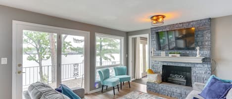Osage Beach Vacation Rental | 4BR | 3.5BA | Step-Free Access | 2,352 Sq Ft