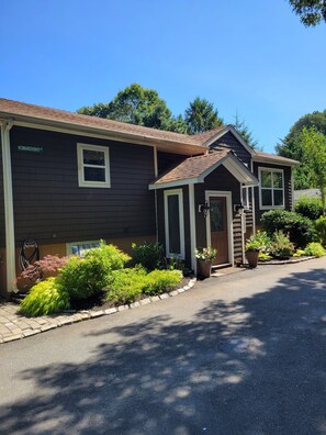front house 