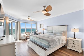 KING Master Suite with Gulf View