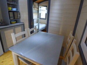 Espace cuisine/Kitchenette Roulotte