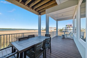 Back porch - Lagoon front