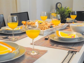 Breakfast meal