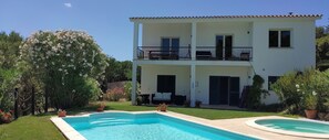 Lower Garden & Pool 