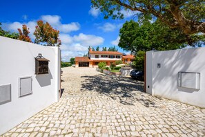 Entrada da propriedade.