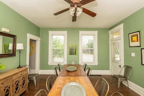 A dining room table for the whole Family!