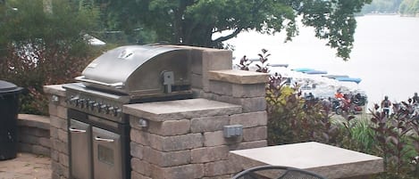Chillin and grillin on the patio