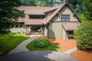 Bear Path Lodge - Front of home