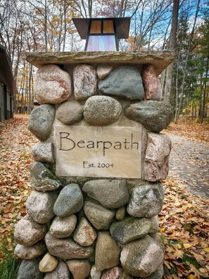 Bear Path Lodge - Entry 