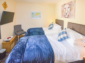 Twin bedroom | Uplands, Dalbeattie
