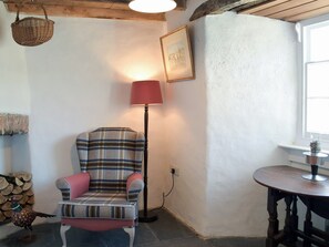 Lovely and comfortable dining room | Gamekeepers Cottage, Newchapel, near Cardigan