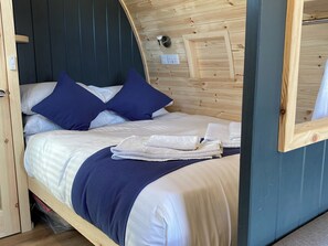 Cosy and intimate sleeping area | Maggie’s Cabin, Oban