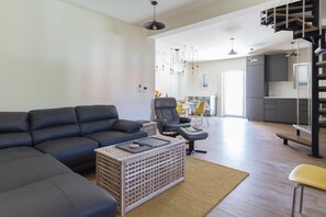 living room/open floor plan