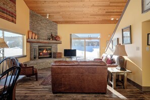 Watch a movie as a family | Main Level
