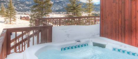 Have a soak after a ski day | Exterior