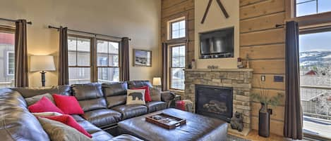 Fraser Vacation Rental | 3BR | 3.5BA | 3-Story Cabin | 2,488 Sq Ft