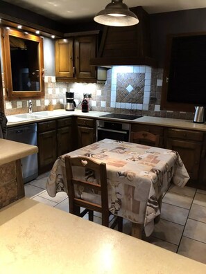 Private kitchen