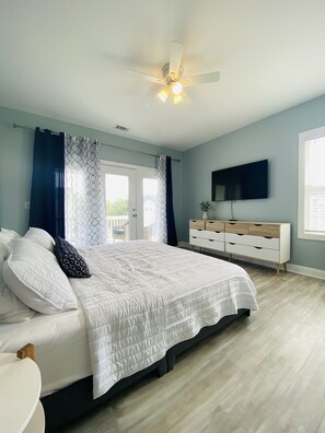 Master bed with King bed 