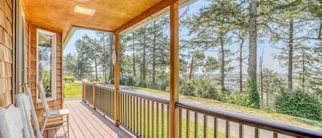 Outside Covered Deck with seating