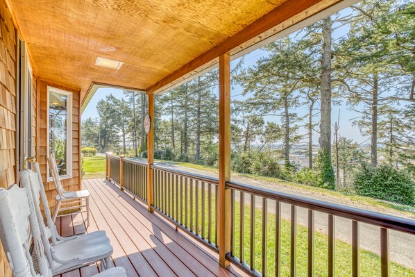 Outside Covered Deck with seating