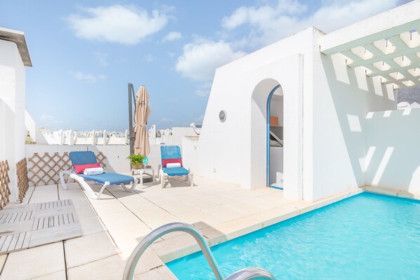 Private pool to relax