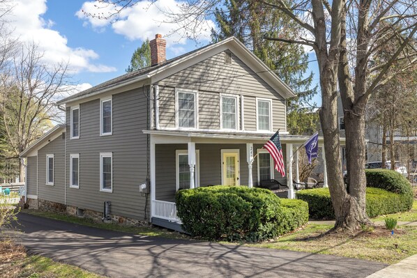 Welcome to Keuka Family Tides! A place to make memories!
