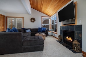 "A cozy, inviting, and well-maintained home only a short walk from the beach." - Amelia