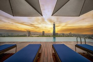 Infinitypool