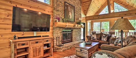 Sevierville Vacation Rental Cabin | 4BR | 4.5BA | 3,600 Sq Ft | Step-Free Access