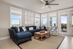 "Sail On" over 1700 sq. feet has spacious open floor plan