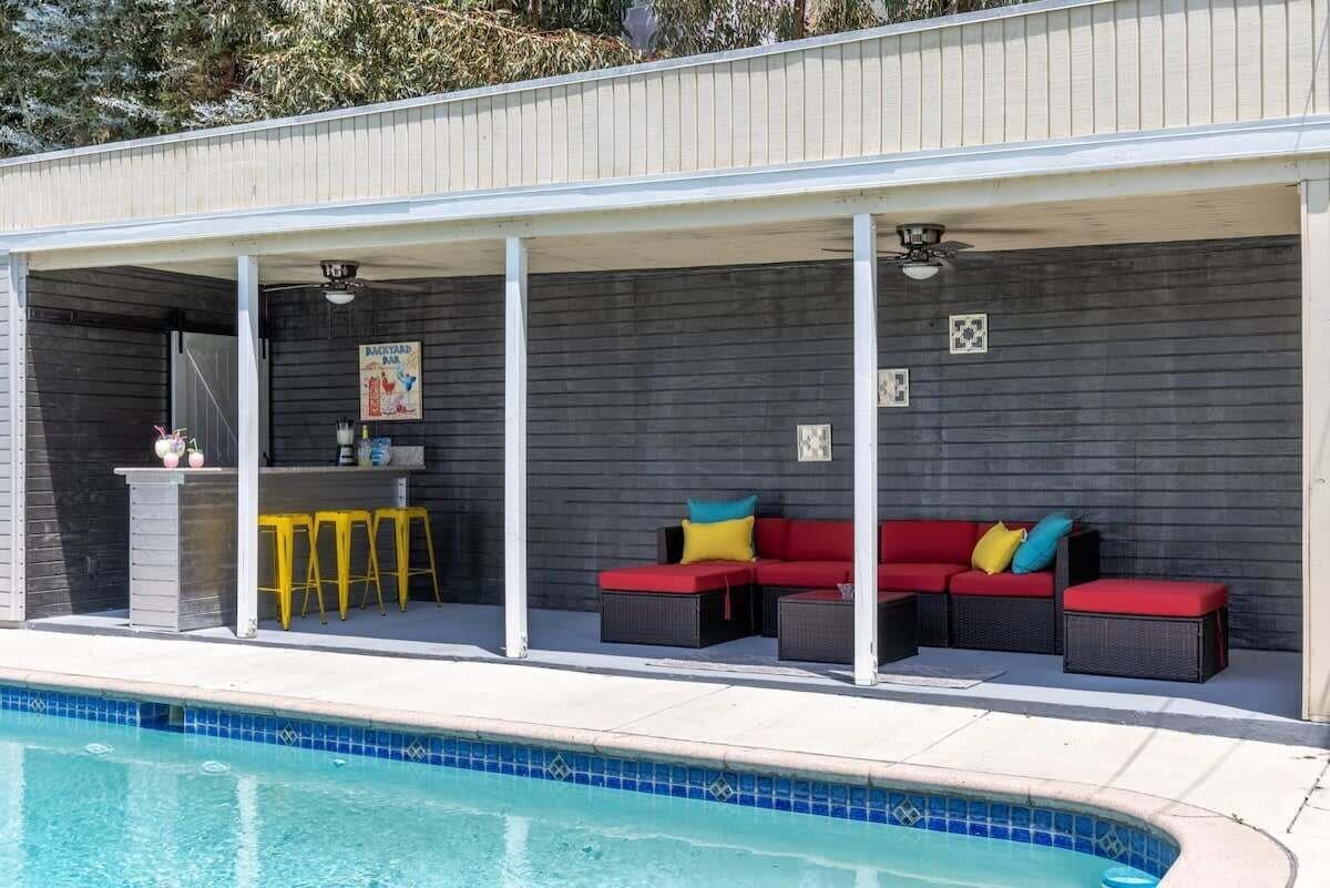 5BR NoHo Fun in the Sun! Pool, Cabana & BBQ!