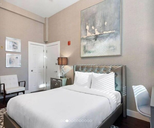 You'll be renting a room a queen size memory foam bed. Accessible to public transportation, the place is a walk to Orange Line at Back Bay and Green Line at Arlington