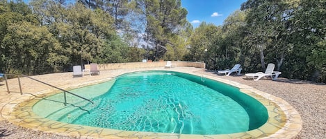 Piscine au sel 12x8m