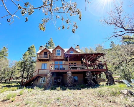 A majestic mountain retreat with amazing wrap around deck and balcony!