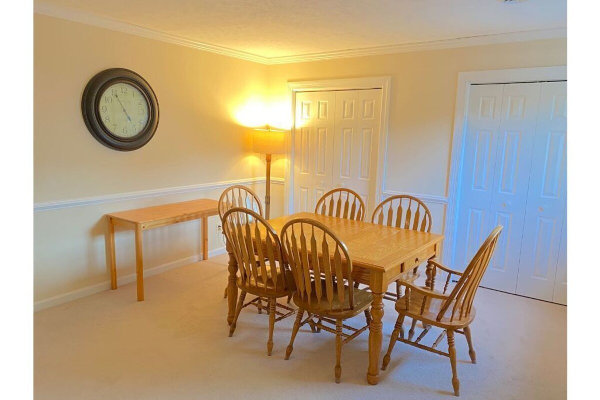 The Franklin Estate – Suite A-Private Apt-King Bed