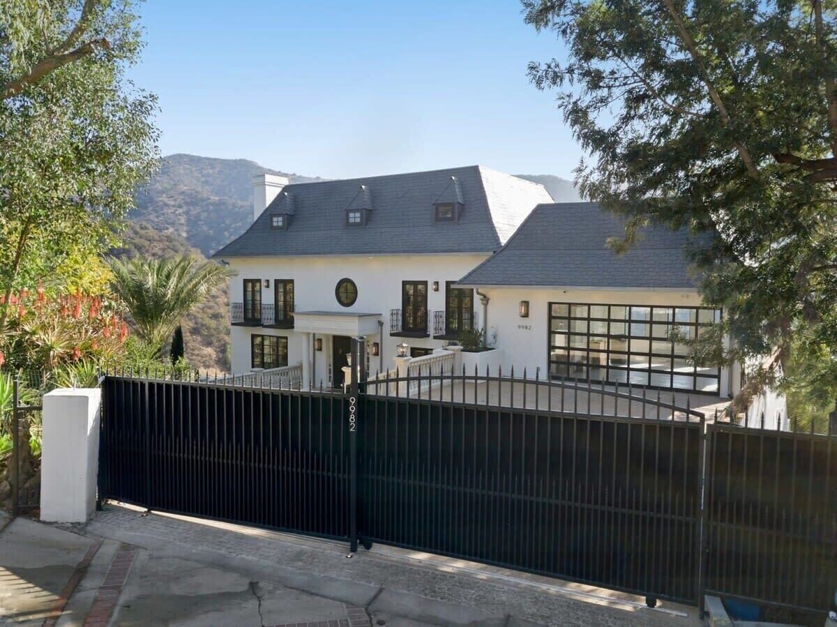 Beverly Hills Maison by Stay Awhile Villas
